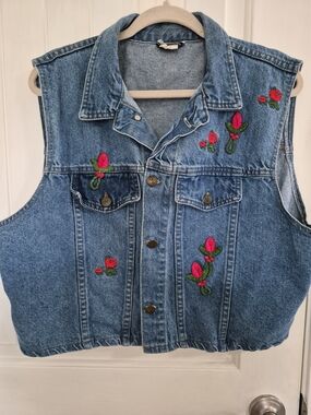 Vintage 90s Modom Designs Embroidered Floral Denim Vest Size 2X Made in USA
